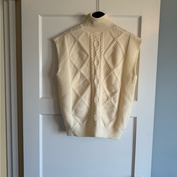 Line and Dot sweater size Medium - Picture 7 of 7